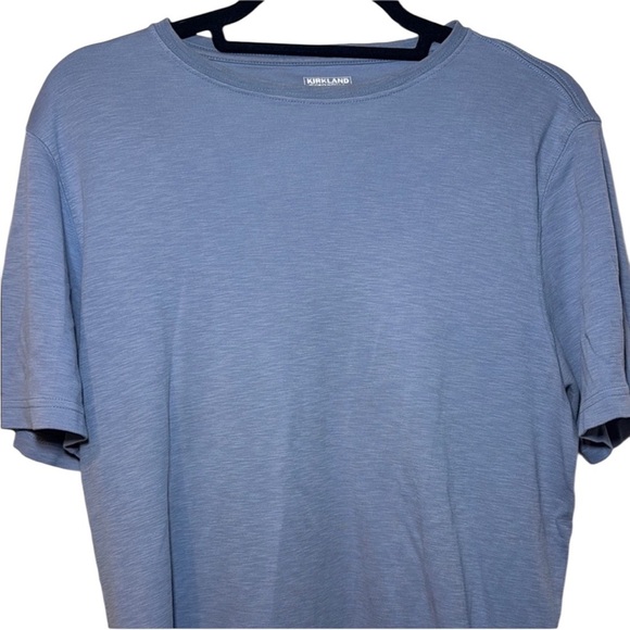 Kirkland Signature Men’s Blue Crewneck 100% Pima Cotton Tee Shirt Size Medium - Picture 2 of 6